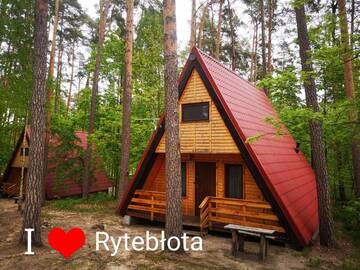 Фото номера Шале с двумя спальнями Отель Rytebłota Resort &amp; Spa г. Zbiczno 2